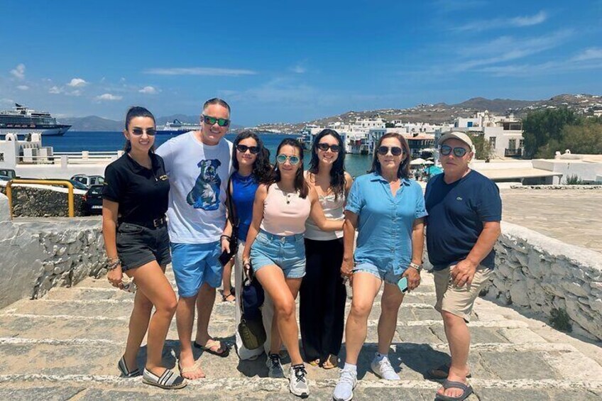 A Walk through Mykonos and its Most Emblematic Charms in 4 Hours
