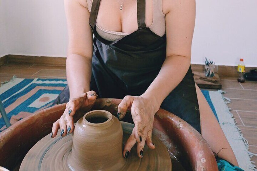 Enjoy a Ceramic Class on Lathe