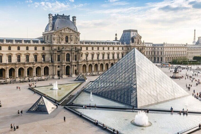 8-hour Paris Highlights Private Tour and Seine Cruise