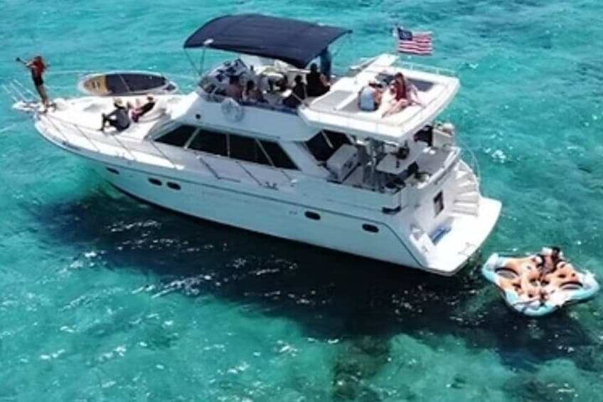 Luxury 48ft Horizon Yacht