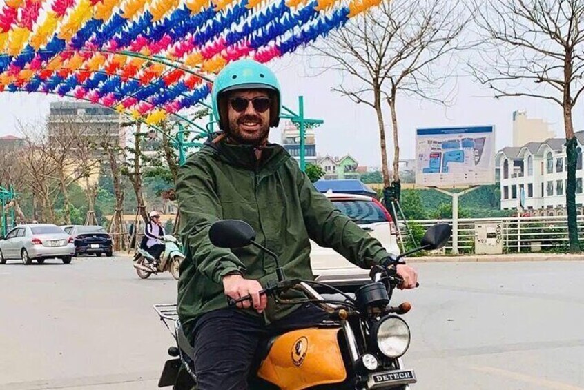 Motorbike Lesson in Hanoi