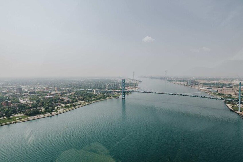 30 Minutes Private Downtown Detroit Helicopter Ride