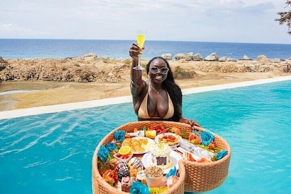 Curazao Floating Breakfast Sesión de fotos gratis Drone Vídeos & Mimosas