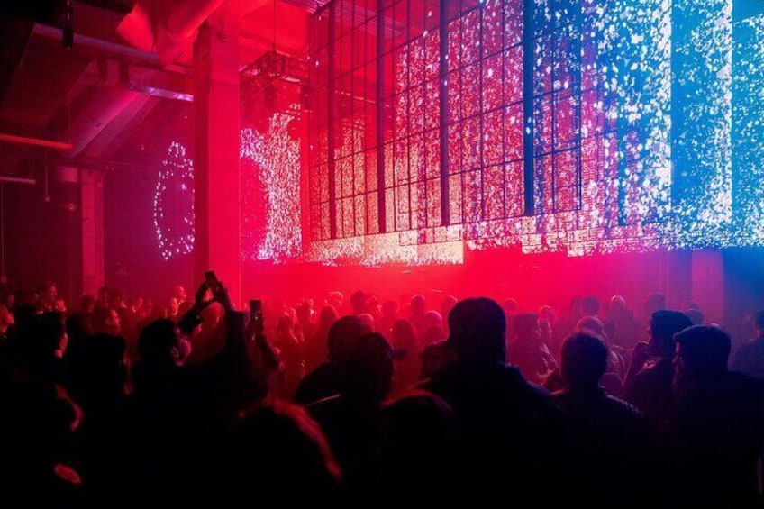 Layers - Club Room