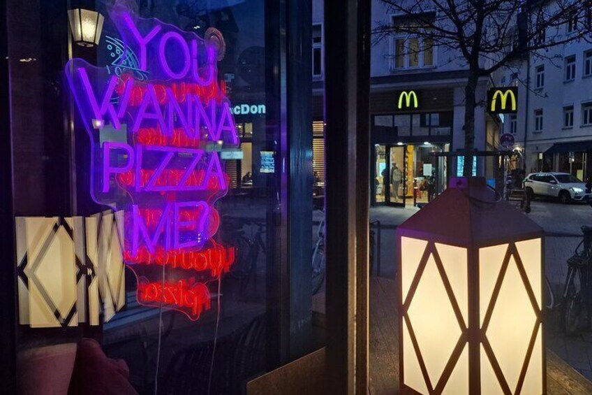 Follow the Schwabinger Lantern through the night and let Munich shine.