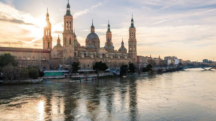 Zaragoza Unveiled Roman Walls to Renaissance Wonders with app