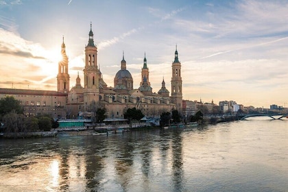 Zaragoza Unveiled Roman Walls to Renaissance Wonders with app