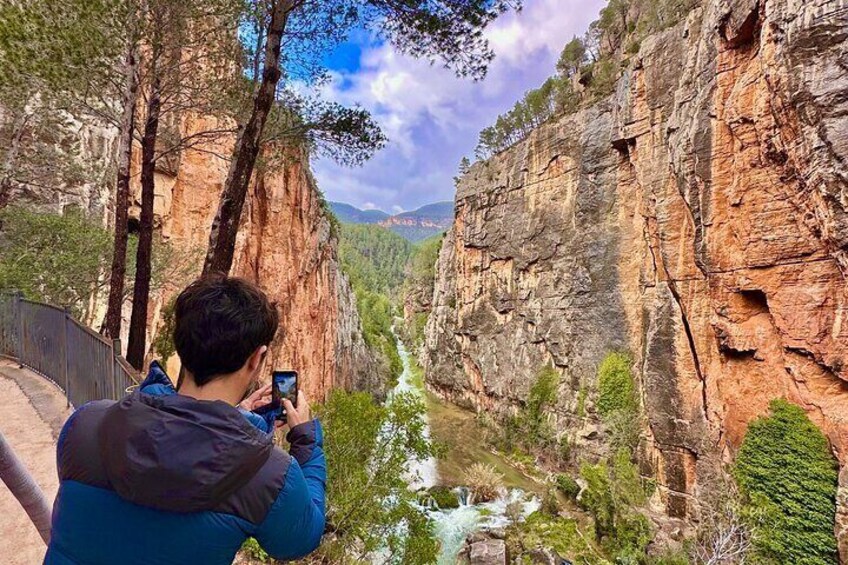 Montanejos Black Lagoon and Healing Waters