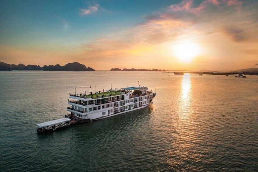 Sung Sot Cave 2-Day Shared Boat Tour
