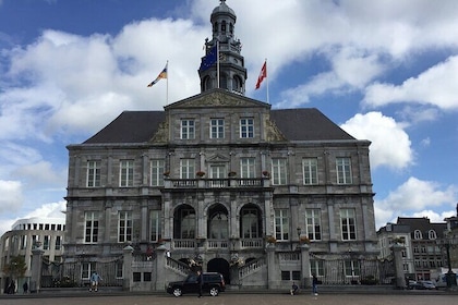 Maastricht Self Guided Walking Tour and Scavenger Hunt