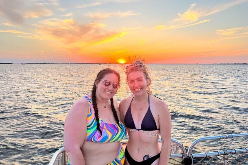 Crab Island, Dolphin and Sunset Cruise Tour