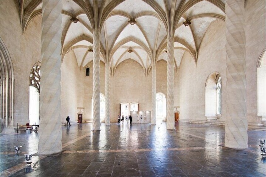 Palma de Mallorca Private Tour with Skip-the-Line Cathedral Entry