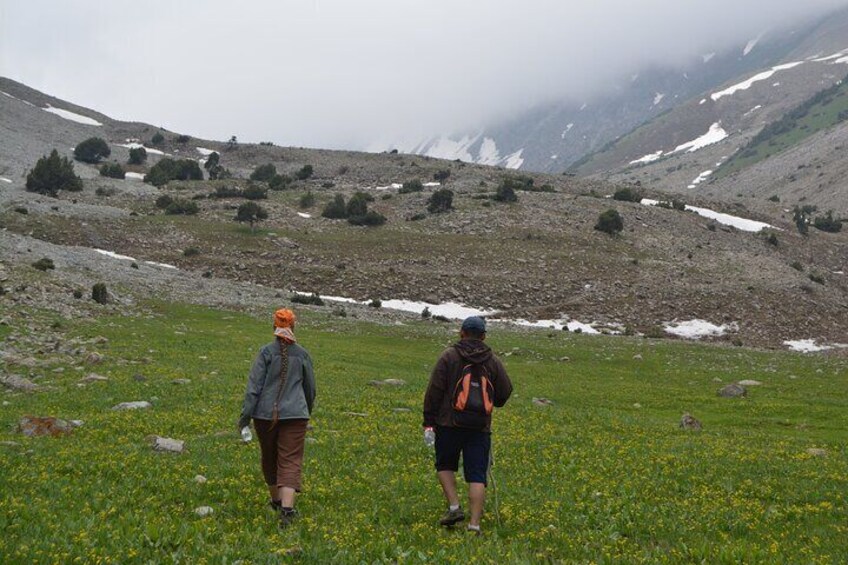 Reaching the Stone Barrier Before Karagoi Lake