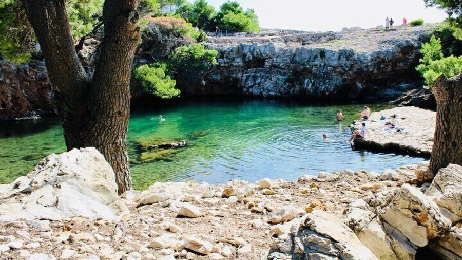 Cavtat Lokrum St. Jacobs and Betina Cave Boat Tour