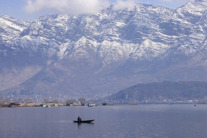 One day Dal Lake Kashmir experience in Private Car and Guide
