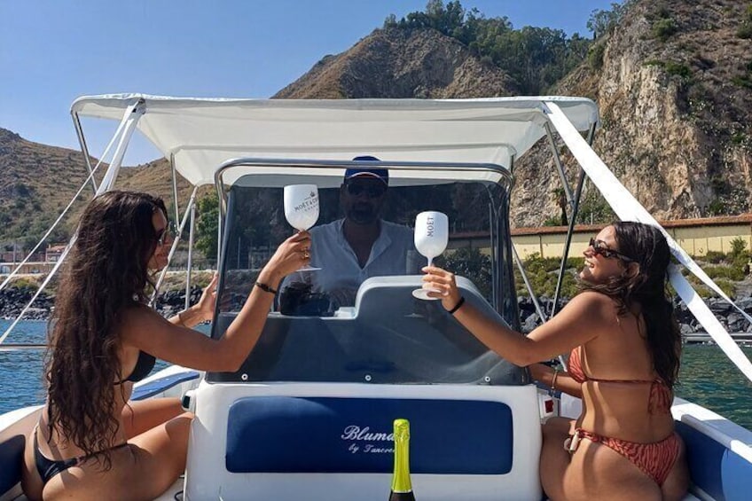 Boat Tour in Taormina
