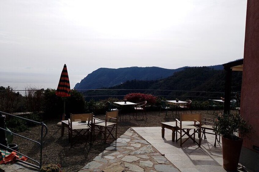 E-Bike Tour in Cinque Terre with Aperitif in Farmhouse