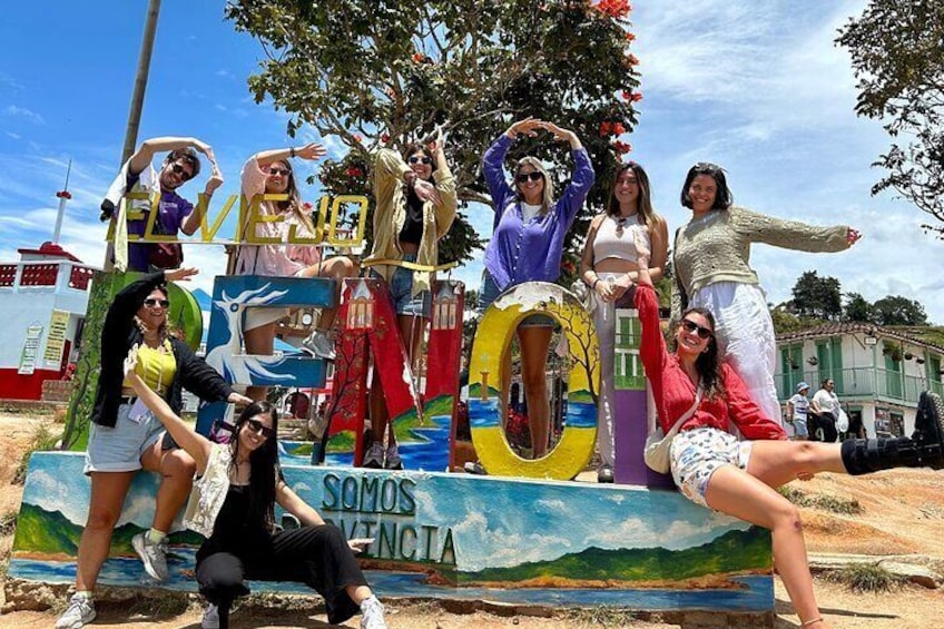 Guatapé Tour and Private Luxury Boat Tour