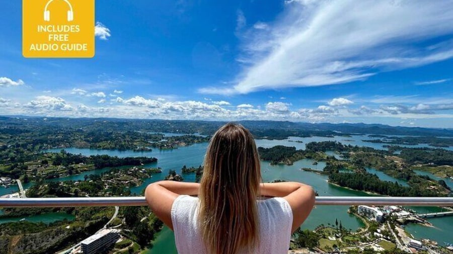 SMALL GROUP Guatape tour with Luxury Boat, Meals and Llamas farm