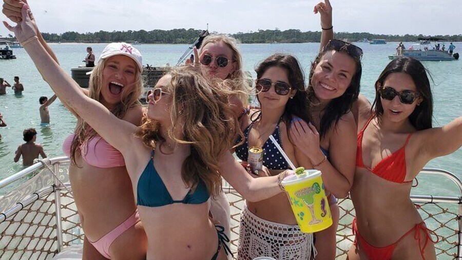 6 Passenger Private Tiki Cruise to Crab Island