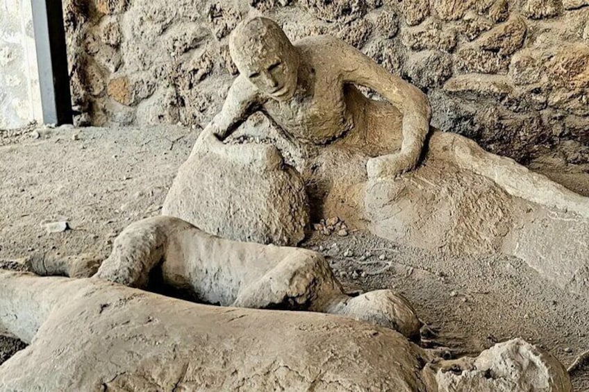 Visit Pompeii skip the line ticket + bus roundtrip