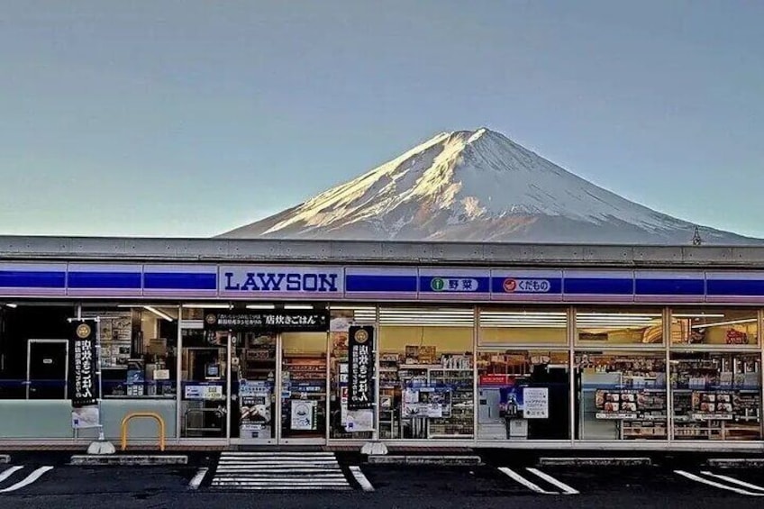 Mount Fuji Arakurayama Park Oshino Hakkai and Instagram Hotspots