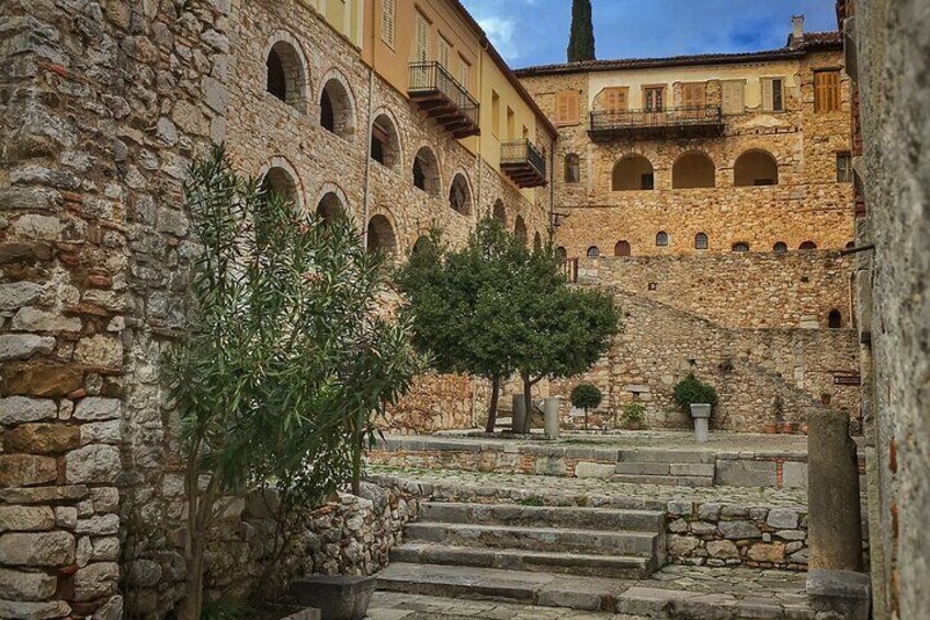 Delphi & Monastery of Hosios Loukas Private Full Day Tour