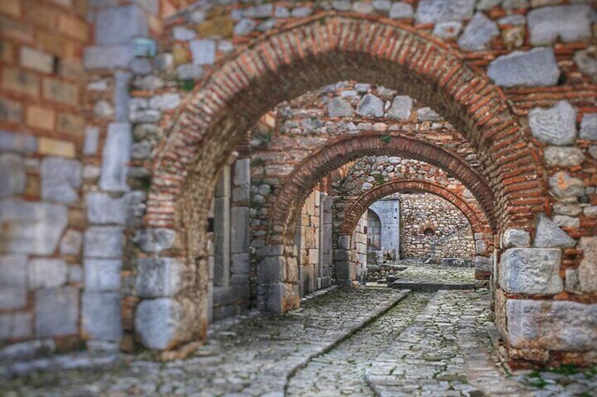 Delphi & Monastery of Hosios Loukas Private Full Day Tour
