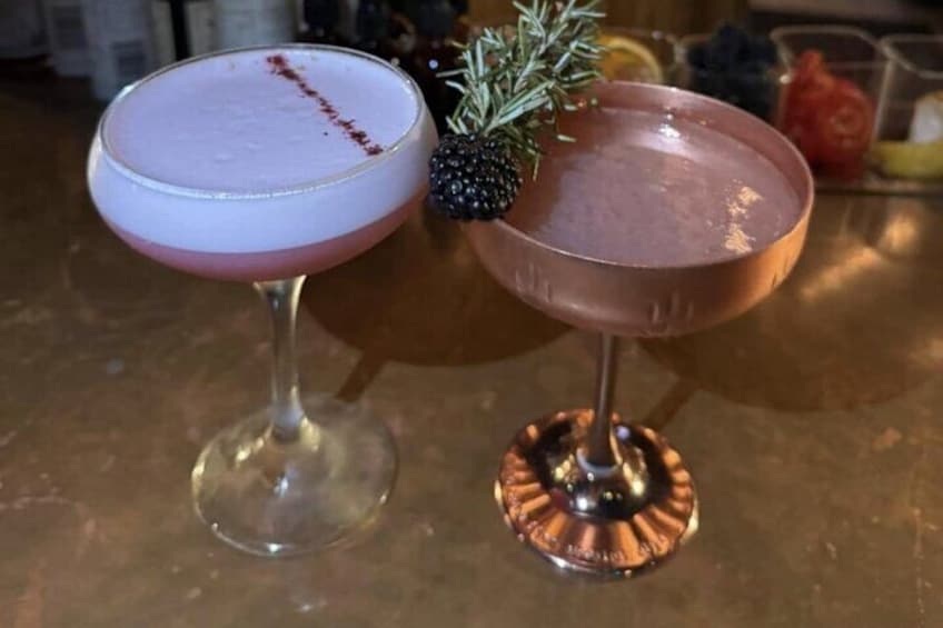 Luxury Bar Crawl with Dinner Private Experience