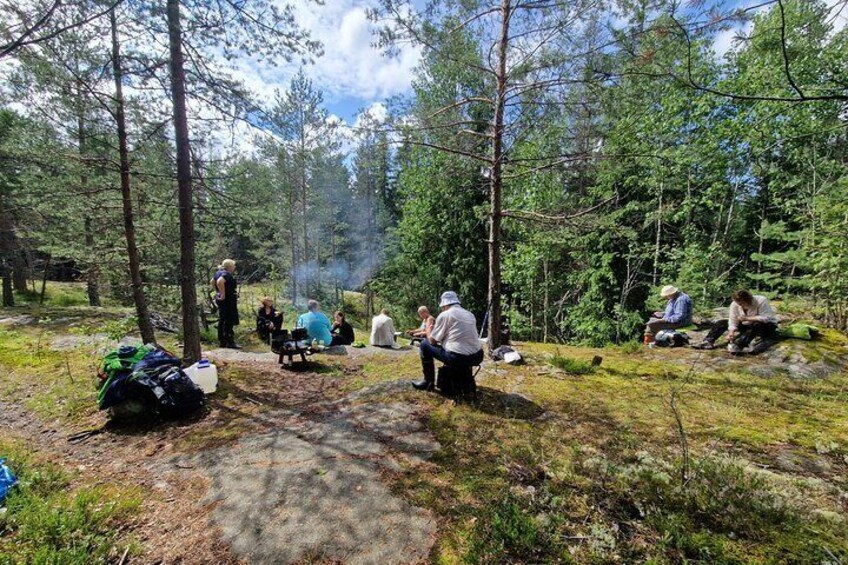 Urban Nature Walk Experience in Helsinki Central Park