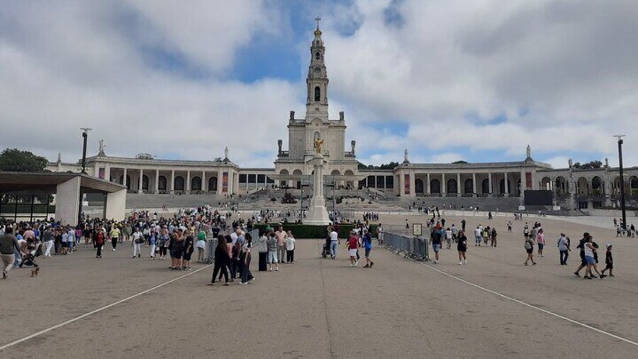 Private Half-Day Tour to Fatima Sanctuary from Lisbon