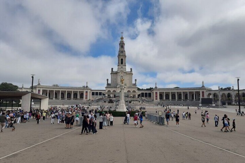 Private Half-Day Tour to Fatima Sanctuary from Lisbon 