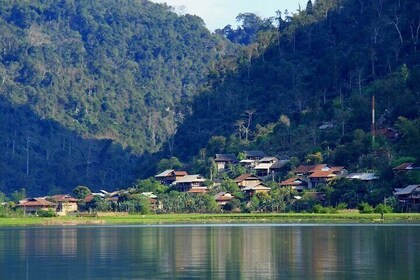 Hua Ma Cave and North-East Vietnam Private Tour 8 Days