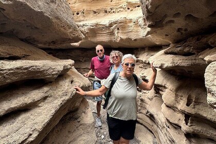 São Vicente: Discover 12 Voltas Walk, with Hidden Gems
