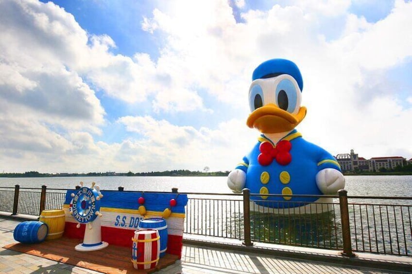 Shanghai Disneyland Theme Park Ticket Tour