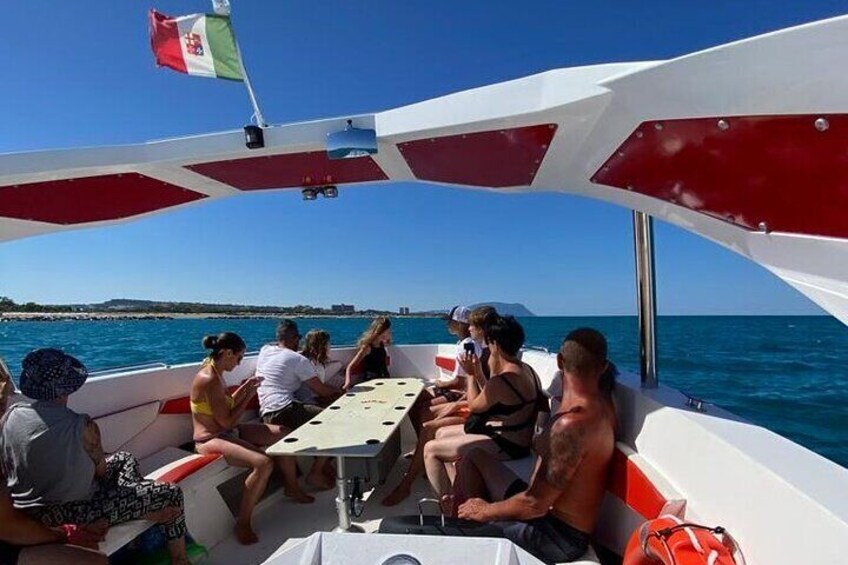 Guided boat excursion along the conero riviera