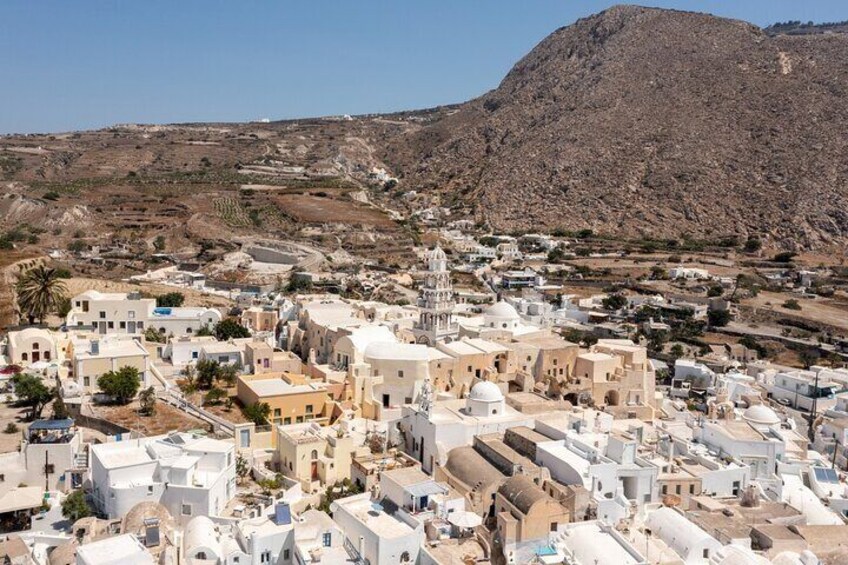 Revisit History and Explore Traditional Villages in Santorini