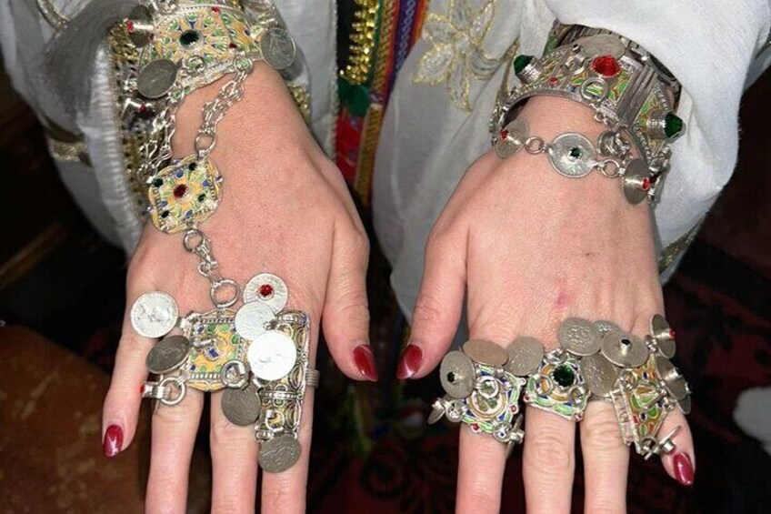 Amazigh Authentic Jewelries with the outfit