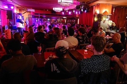 Monday Night Laughs: Stand up comedy in English