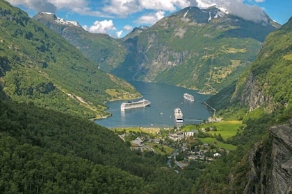 Geiranger Skywalk of Mount Dalsnibba and Eagle Road Experience