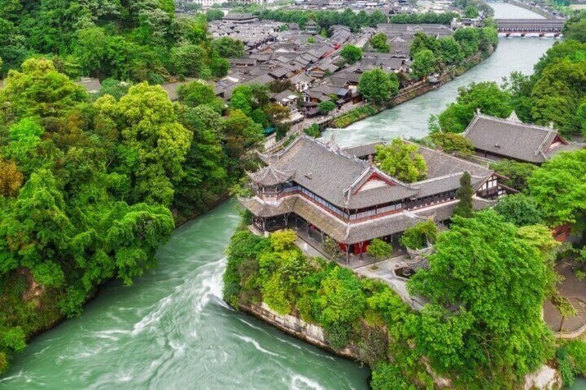 1-day tour Dujiangyan Panda Base and Dujiangyan Irrigation System
