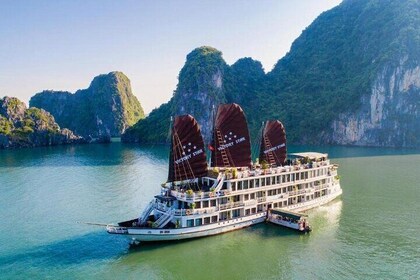 4-Day NinhBinh & Halong Bay 5 star Cruise cabin with balcony
