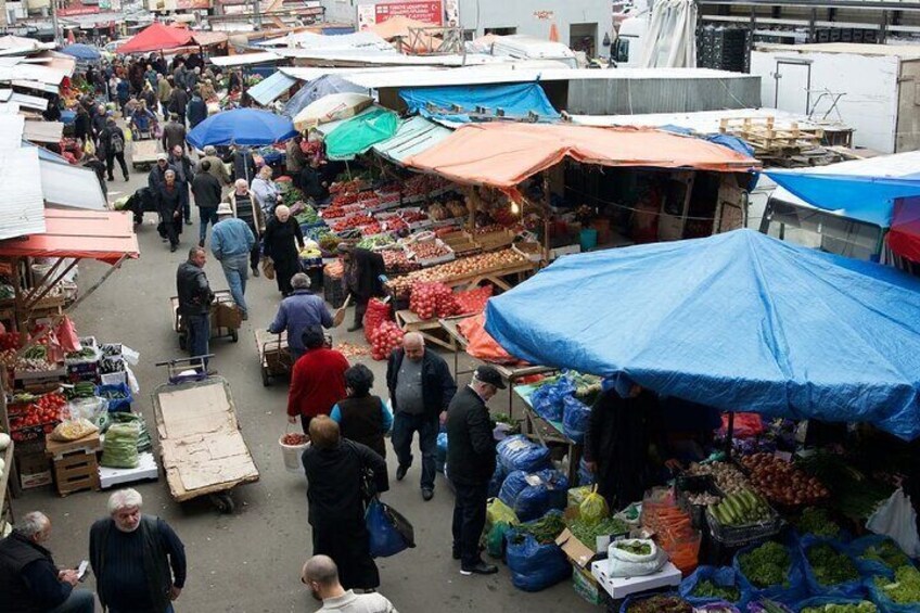 Bazar Tour – A Culinary Adventure Through Tbilisi’s Dezerter’s Bazaar