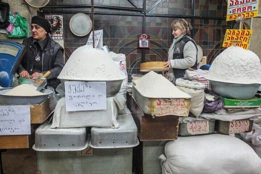 Bazar Tour – A Culinary Adventure Through Tbilisi’s Dezerter’s Bazaar