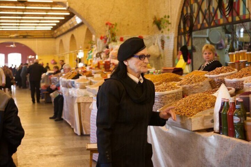 Bazar Tour – A Culinary Adventure Through Tbilisi’s Dezerter’s Bazaar