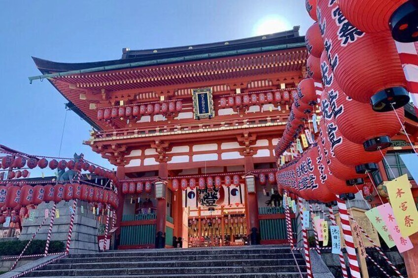 Hidden Secrets of Fushimi Inari: Bamboo Paths and Sake Village