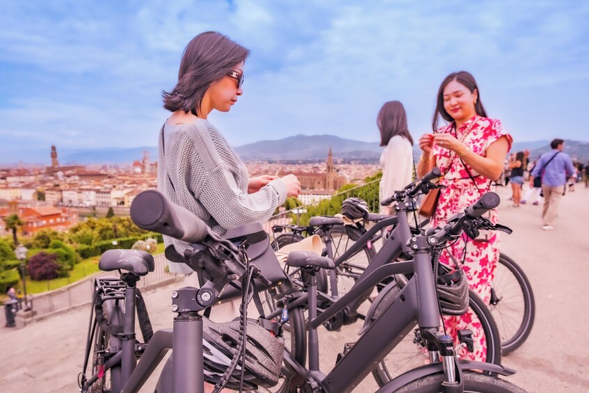 Small Group Guided Tour Of Florence & p.le Michelangelo By E-bike & tasting