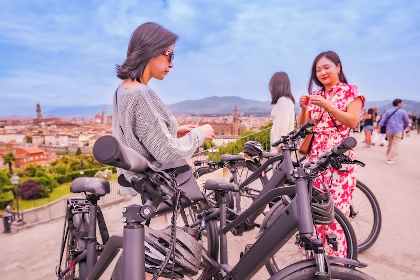 Small Group Guided Tour Of Florence & p.le Michelangelo By E-bike & tasting