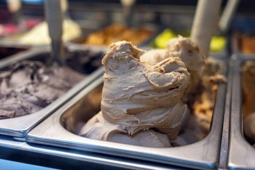 Small Group Pizza & Gelato Making Class With Unlimited Wine