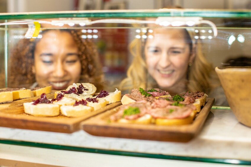 Food Tour: Discover Sant’ambrogio Grocery Market With An Expert Local Chef